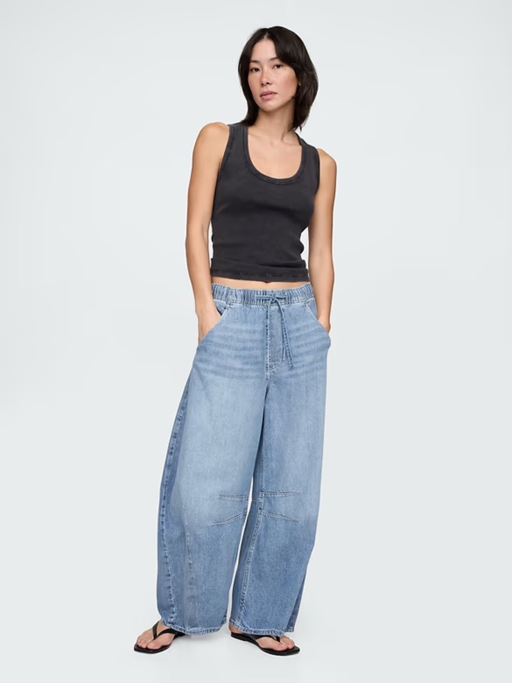 GAP Horseshoe Barrel Pull on Pant — Size L — Lightwash